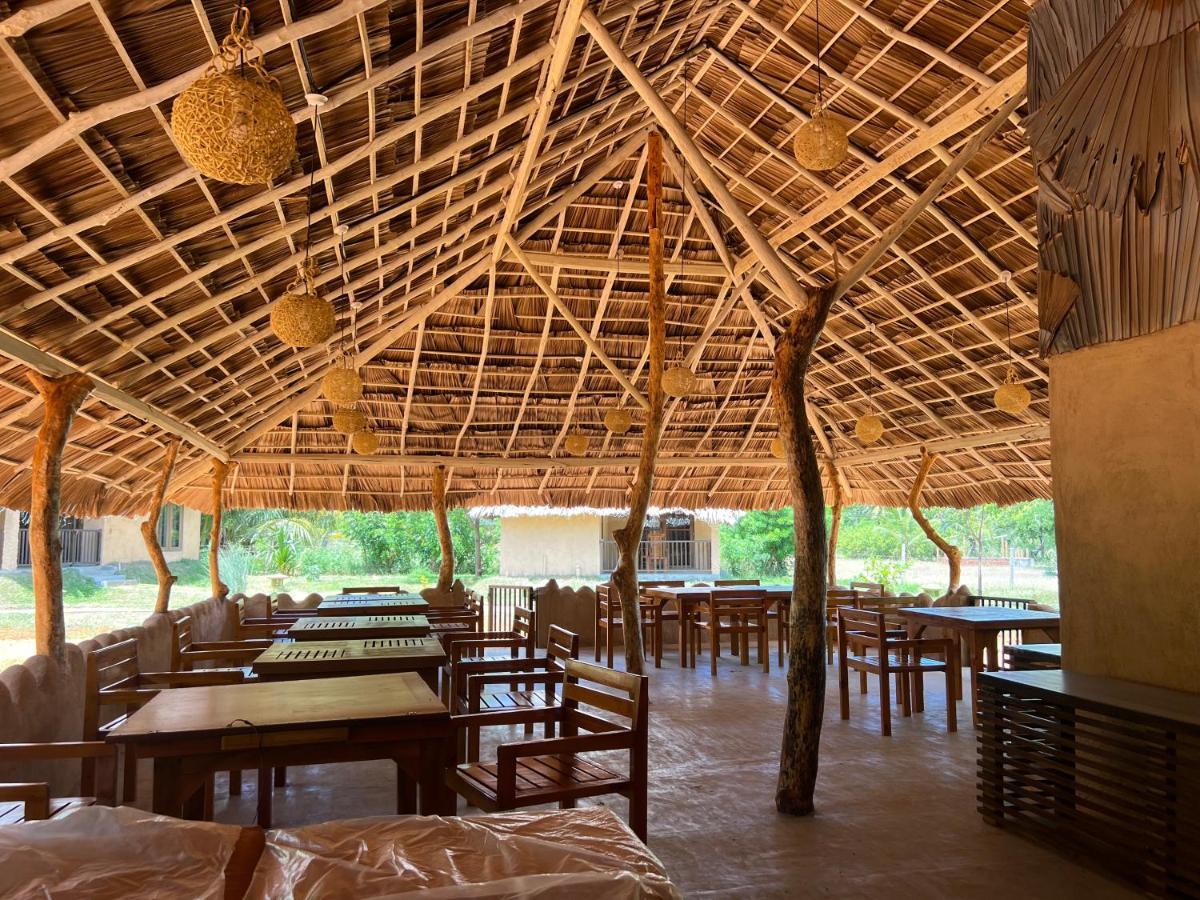 Saffron Lake Yala Tissamaharama Exterior photo